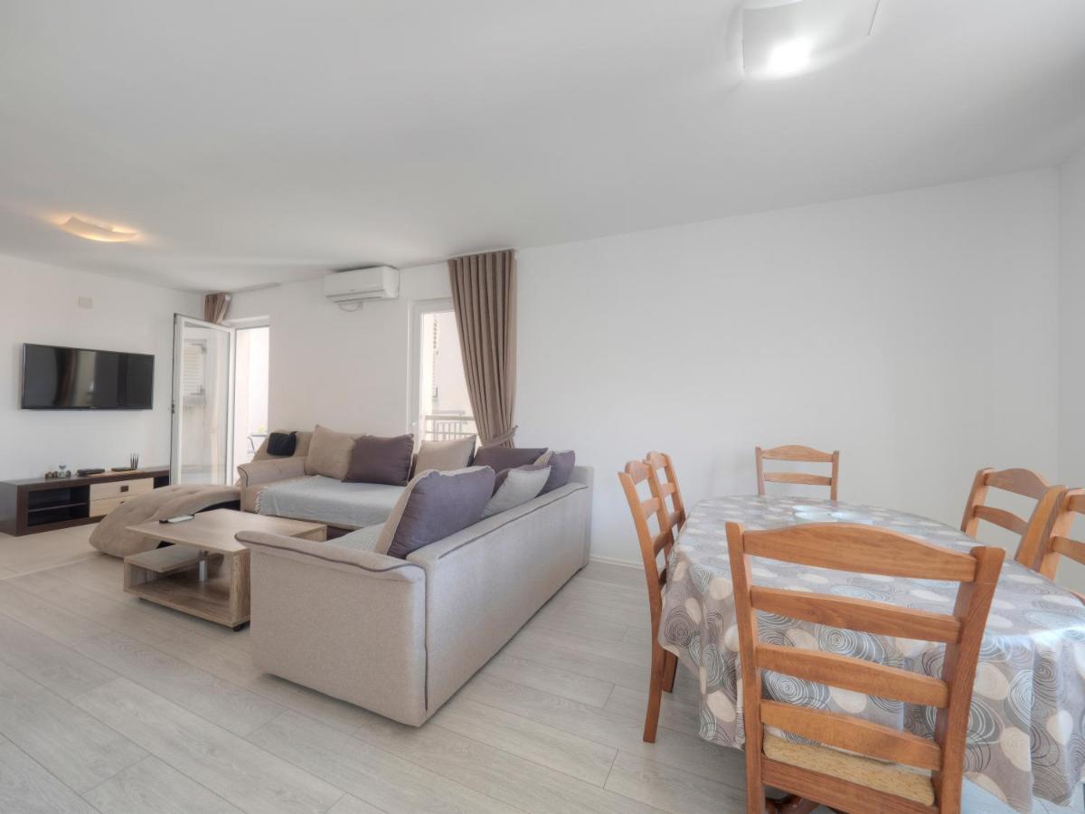 Family Three Bedroom Apartment Brando بودفا المظهر الخارجي الصورة