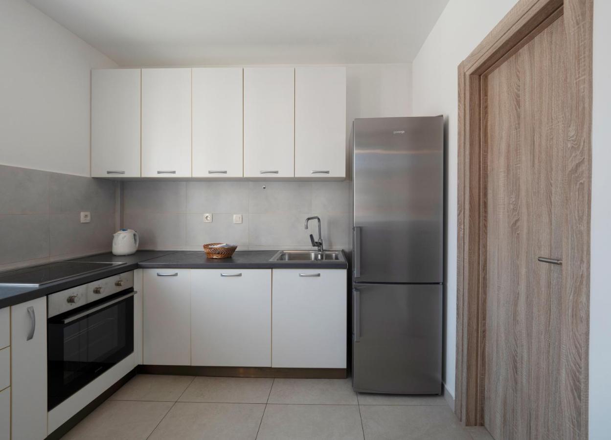 Family Three Bedroom Apartment Brando بودفا المظهر الخارجي الصورة