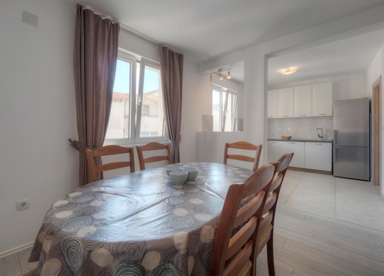 Family Three Bedroom Apartment Brando بودفا المظهر الخارجي الصورة